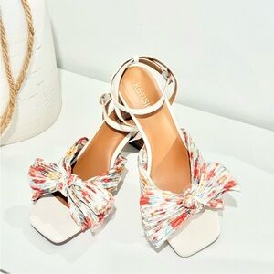 Kensie White Floral Bow Sandals | Size 8.5